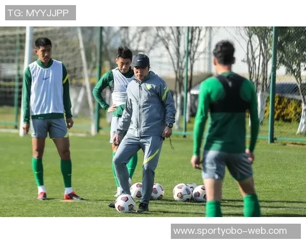 滇池湖畔武汉三镇一线队与B队2026赛季昆明冬训正式开启新征程